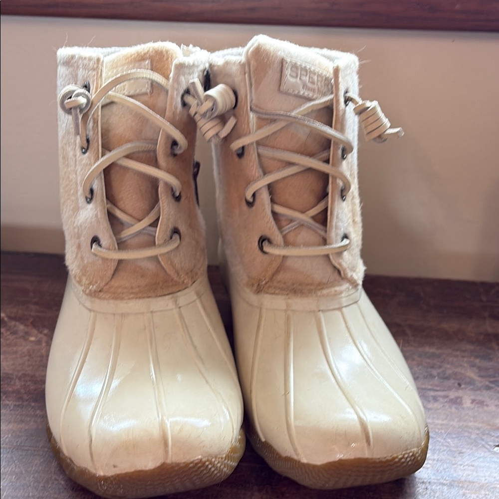 Sperry Women’s Cream Duck Boots